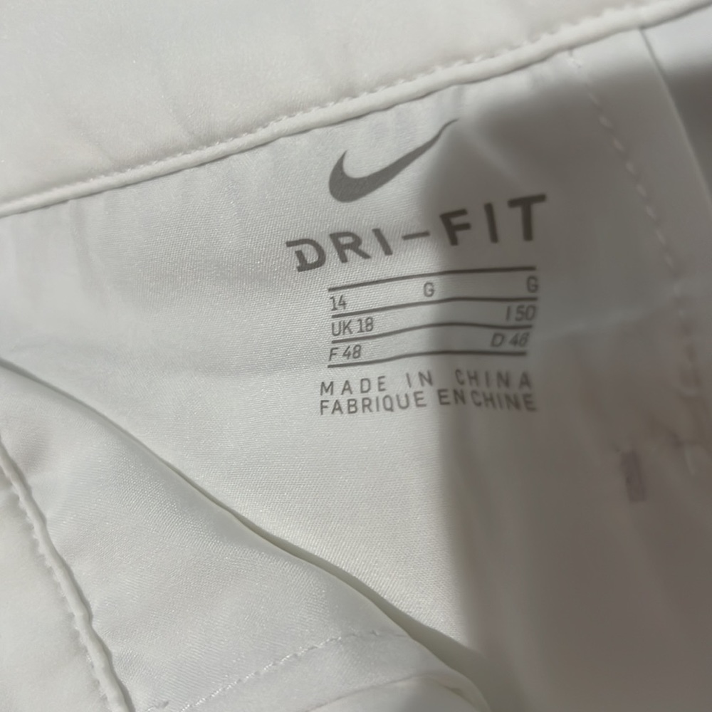 Nike Dri fit golf shorts from Ko Olina 🌺 - Picture 5 of 6